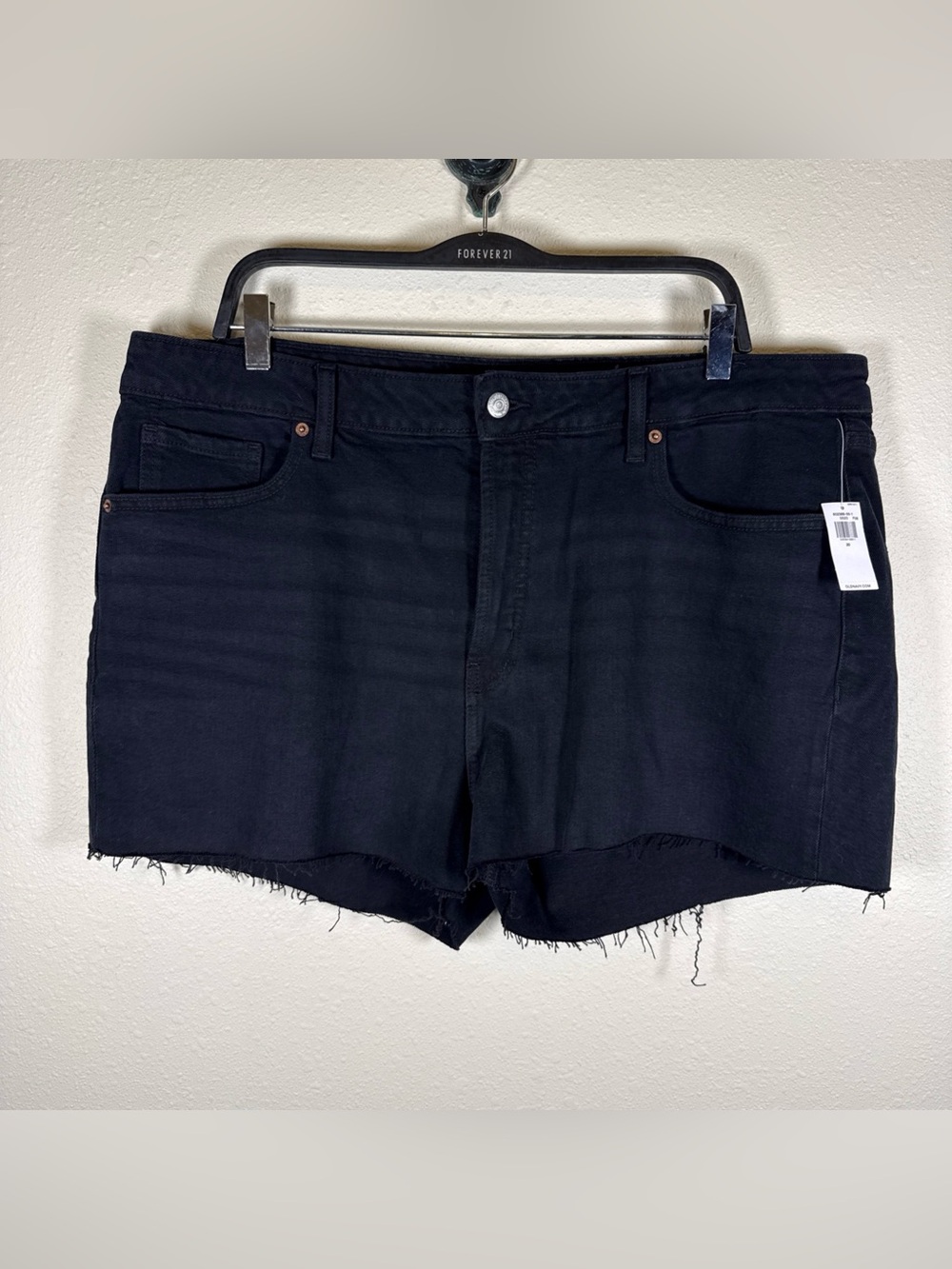 New Old Navy Womens OG Straight Hi Rise Black Shorts Size 20 Distressed Raw Hem